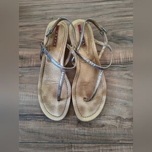 Stylish Gold Sandals